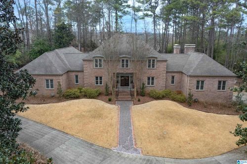 740 Sussex Dr, Vestavia, AL, 35226-2825 | Card Image