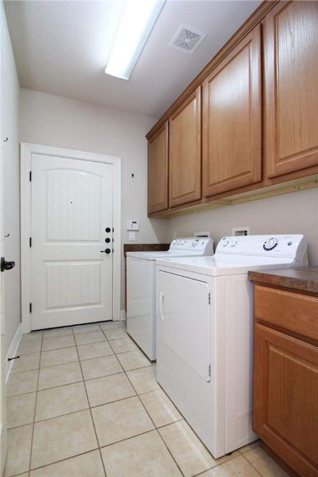 4225 Threadgill St, House other with 3 bedrooms, 3 bathrooms and 2 parking in Austin TX | Image 22