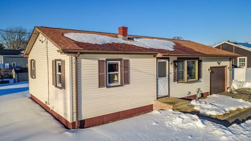 925 Allen St, Dartmouth, MA, 02747-3834 | Card Image