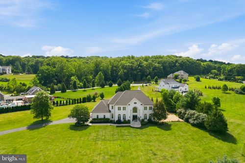 40163 Beacon Hill Dr, LEESBURG, VA, 20176-6319 | Card Image