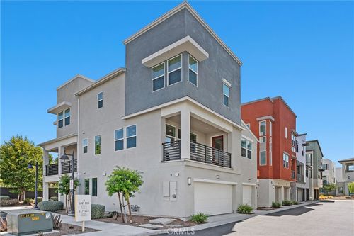 102 Fable, Irvine, CA, 92618-1797 | Card Image