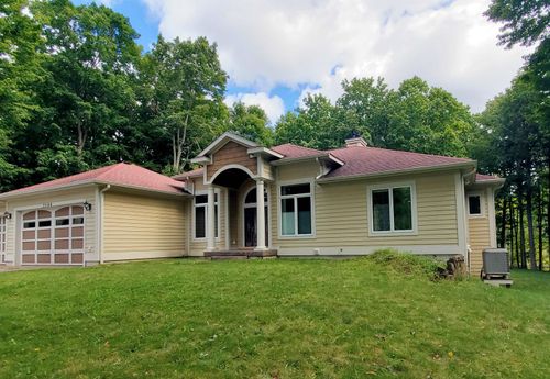 2594 Blue Meadow Dr, Traverse City, MI, 49685-7599 | Card Image
