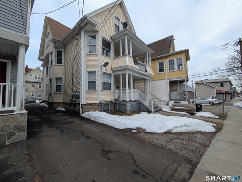 1007 Campbell Ave, West Haven, CT, 06516-2728 | Card Image