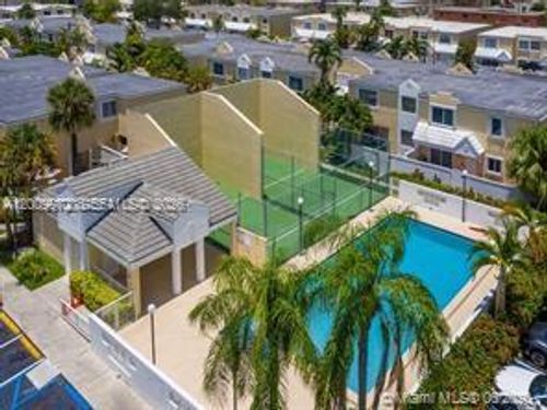 8-4590 Sw 68th Court Cir, Miami, FL, 33155-6835 | Card Image