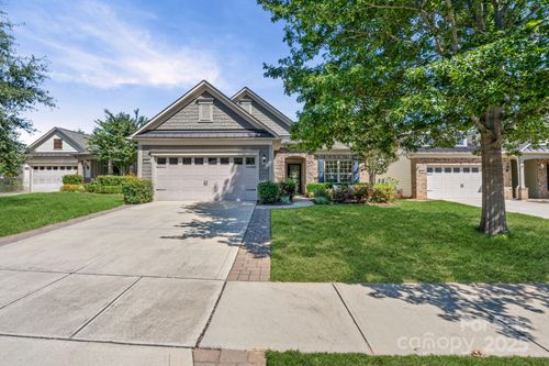 312 Harvest Valley Ln, Fort Mill, SC, 29715-8607 | Card Image