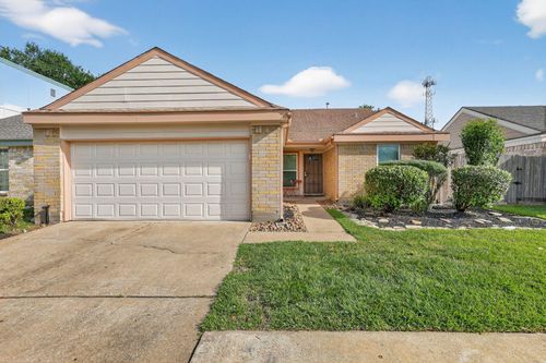 11842 S Fairhollow Ln, Houston, TX, 77043-1032 | Card Image