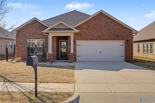 126 Shrewsberry Dr, New Market, AL, 35761-7765 | Card Image