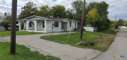 1806 S South Business Ih-35, New Braunfels, TX, 78130 | Card Image