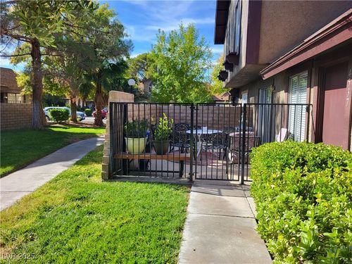 4537 Buena Vista Drive, Las Vegas, NV, 89102 | Card Image