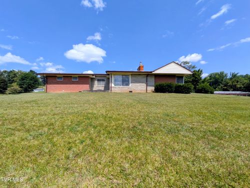 104 Unaka View Rd, Johnson City, TN, 37601-5119 | Card Image