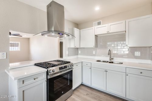 2739 W Hazelwood St, Phoenix, AZ, 85017-3518 | Card Image