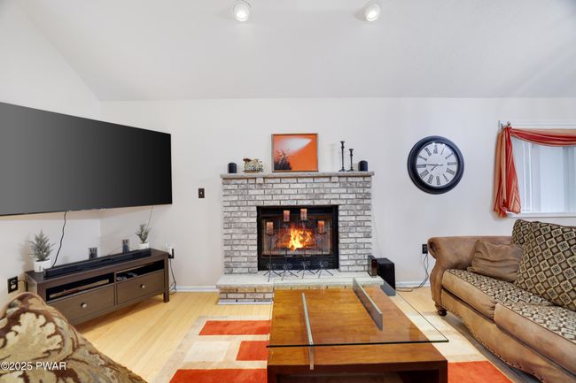 9- Fireplace | Image 9