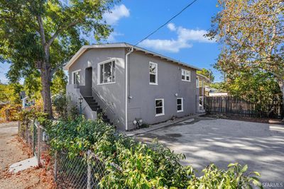 803 Vine Avenue, House other with 4 bedrooms, 2 bathrooms and null parking in Martinez CA | Image 3