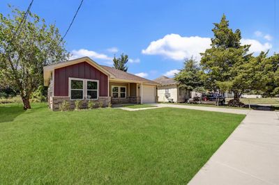 3280 Irving Street, House other with 3 bedrooms, 2 bathrooms and null parking in Beaumont TX | Image 2