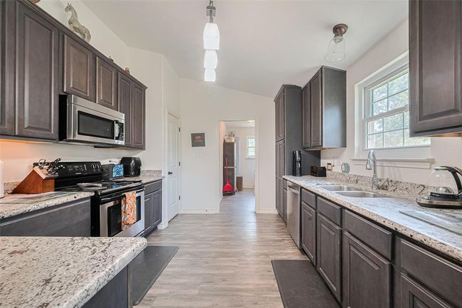 914 Baker Rd, Home with 3 bedrooms, 2 bathrooms and null parking in Rosenberg TX | Image 11