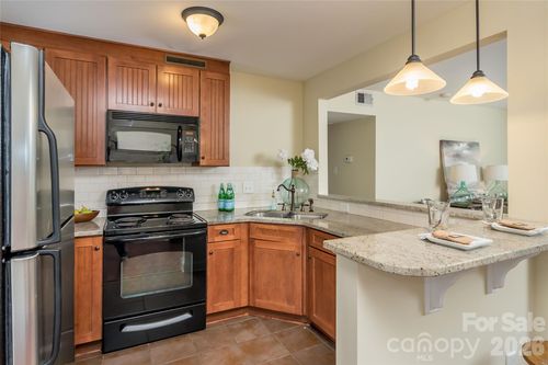 d-4911 Park Rd, Charlotte, NC, 28209-4574 | Card Image