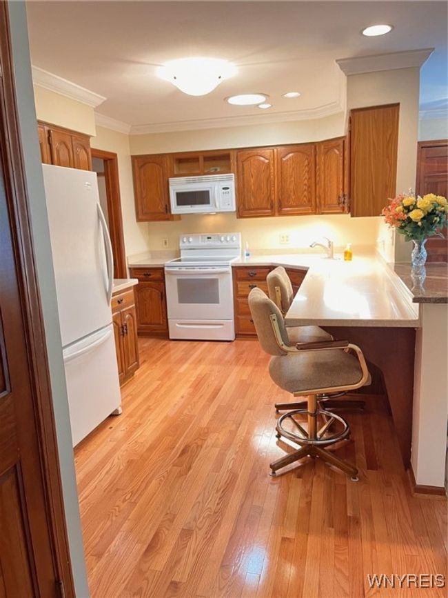 APT-6D - 5861 Goodrich Rd, Home with 2 bedrooms, 2 bathrooms and null parking in Clarence Ctr NY | Image 7