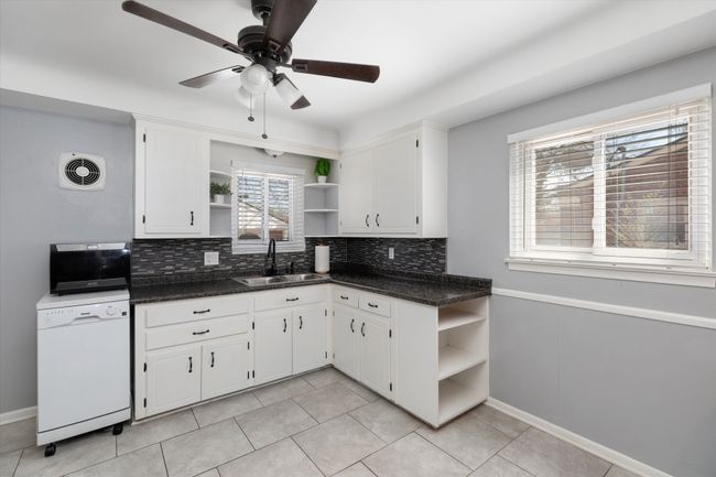 9974 Merriman Rd, House other with 3 bedrooms, 2 bathrooms and null parking in Livonia MI | Image 8