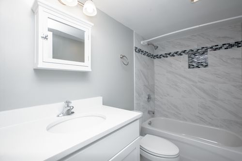 1-2648 W Lunt Ave, Chicago, IL, 60645-3217 | Card Image