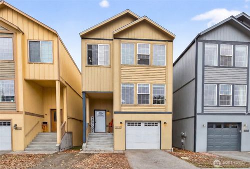 1506 Historic Ln, Wenatchee, WA, 98801-6048 | Card Image