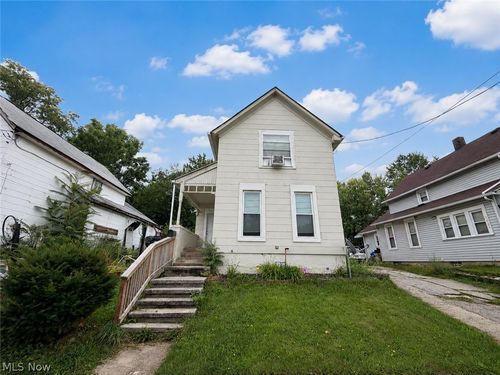 1027 Yale St, Akron, OH, 44301-1227 | Card Image