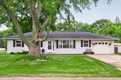 5201 Wayne Ave, Rochelle, IL, 61068-9125 | Card Image