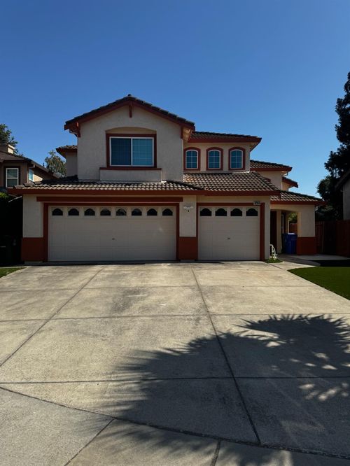8284 Oakbark Ct, Elk Grove, CA, 95758-7914 | Card Image