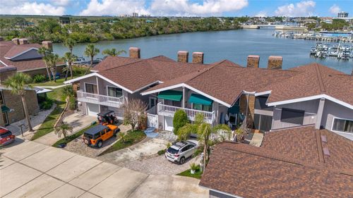 121 Lagoon Ct, NEW SMYRNA BEACH, FL, 32169-5313 | Card Image