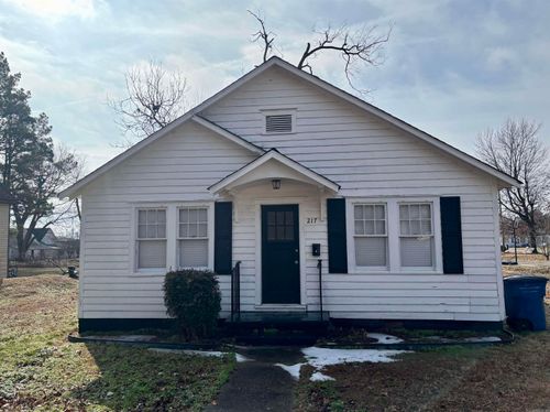 217 W 3rd St, Rector, AR, 72461-1307 | Card Image