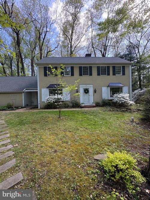 10 Dogwood Dr, HERSHEY, PA, 17033-2613 | Card Image