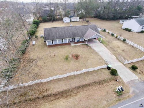 210 Oak Ridge Dr, Byron, GA, 31008-6212 | Card Image