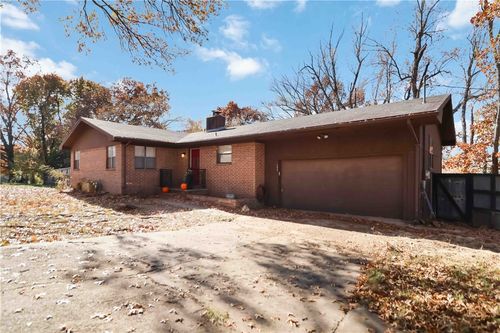 204 Armstrong St, Prairie Grove, AR, 72753-2990 | Card Image