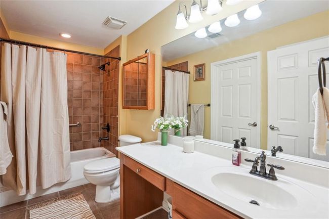 401 Kenley Ct, Condo with 2 bedrooms, 2 bathrooms and 2 parking in Mcdonough GA | Image 31