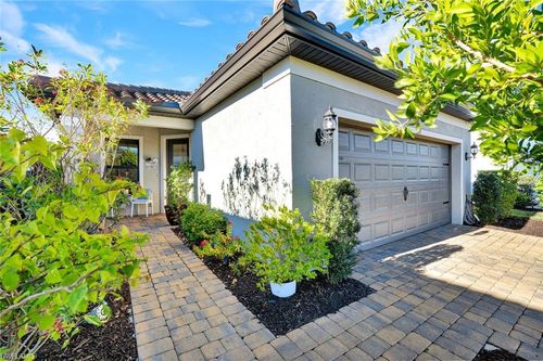 2171 Yellowfin Cir, NAPLES, FL, 34114-8323 | Card Image