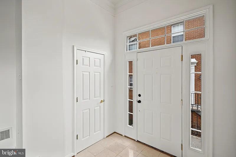 Residential Lease in ALDIE 2
