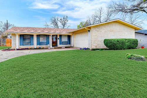 915 Warren Way, Richardson, TX, 75080-4012 | Card Image