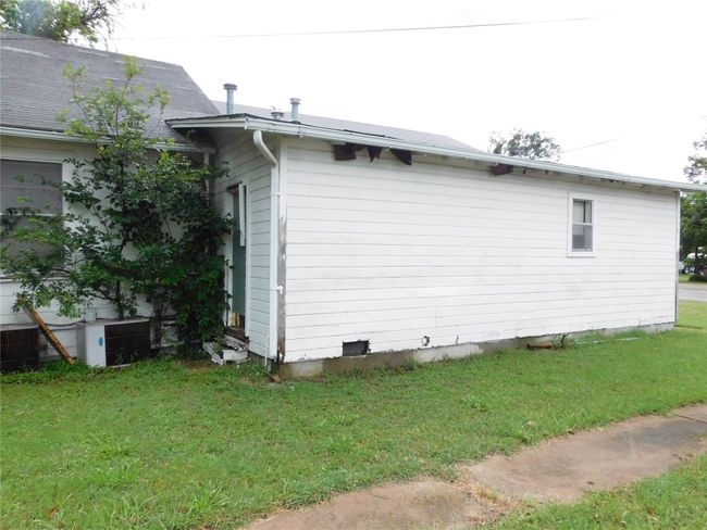 908 Ne 4 Th St, Home with 0 bedrooms, 0 bathrooms and null parking in Hubbard TX | Image 5
