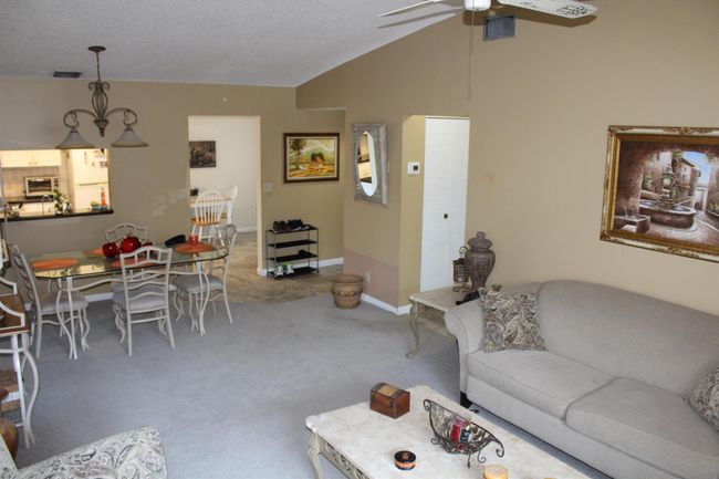 APT-201 - 7609 Tahiti Ln, Condo with 2 bedrooms, 2 bathrooms and null parking in Lake Worth FL | Image 6