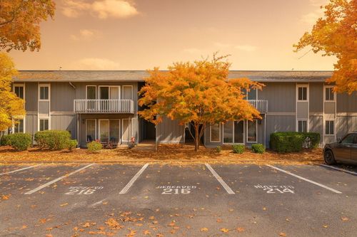 21 Vaughns Gap Rd, Nashville, TN, 37205-4330 | Card Image