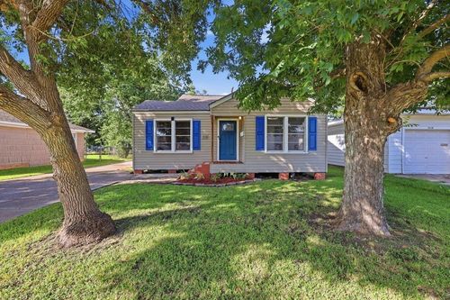 3118 Main Ave, Groves, TX, 77619-4411 | Card Image