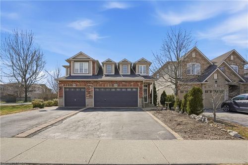 52 Sunnycroft Court, Waterdown, ON, L8B0L3 | Card Image