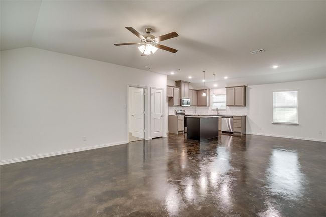 5716 High Plains Trl, House other with 5 bedrooms, 3 bathrooms and null parking in Joshua TX | Image 4