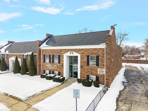 22815 Kelly Rd, Eastpointe, MI, 48021-2073 | Card Image
