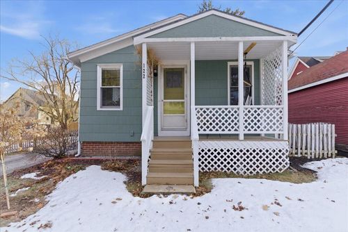 122 Field Avenue, Auburn, ME, 04210 | Card Image