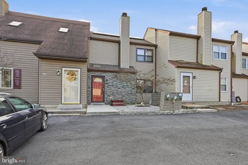 161 Valley Cir, NEWARK, DE, 19711-8711 | Card Image