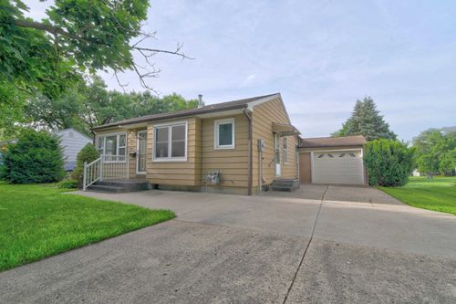1108 5th Ave N, Estherville, IA, 51334-1717 | Card Image