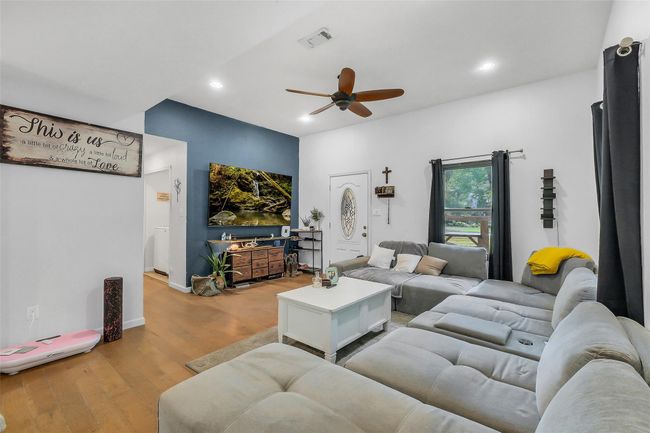 603 Hackamore Rd, House other with 3 bedrooms, 2 bathrooms and null parking in Wallis TX | Image 5
