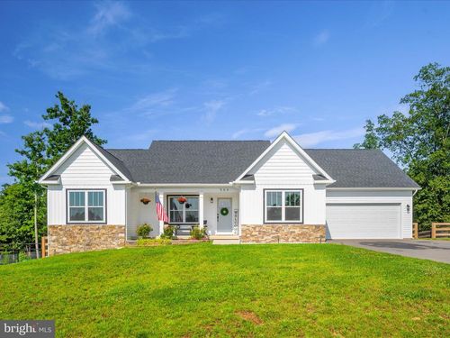 566 Escape Ct, HEDGESVILLE, WV, 25427-3518 | Card Image