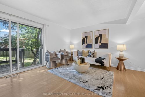 15-6855 Glen Erin Dr, Mississauga, ON, L5N1P6 | Card Image