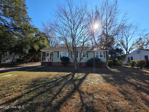 1012 Walnut Ln, Rockingham, NC, 28379-4319 | Card Image